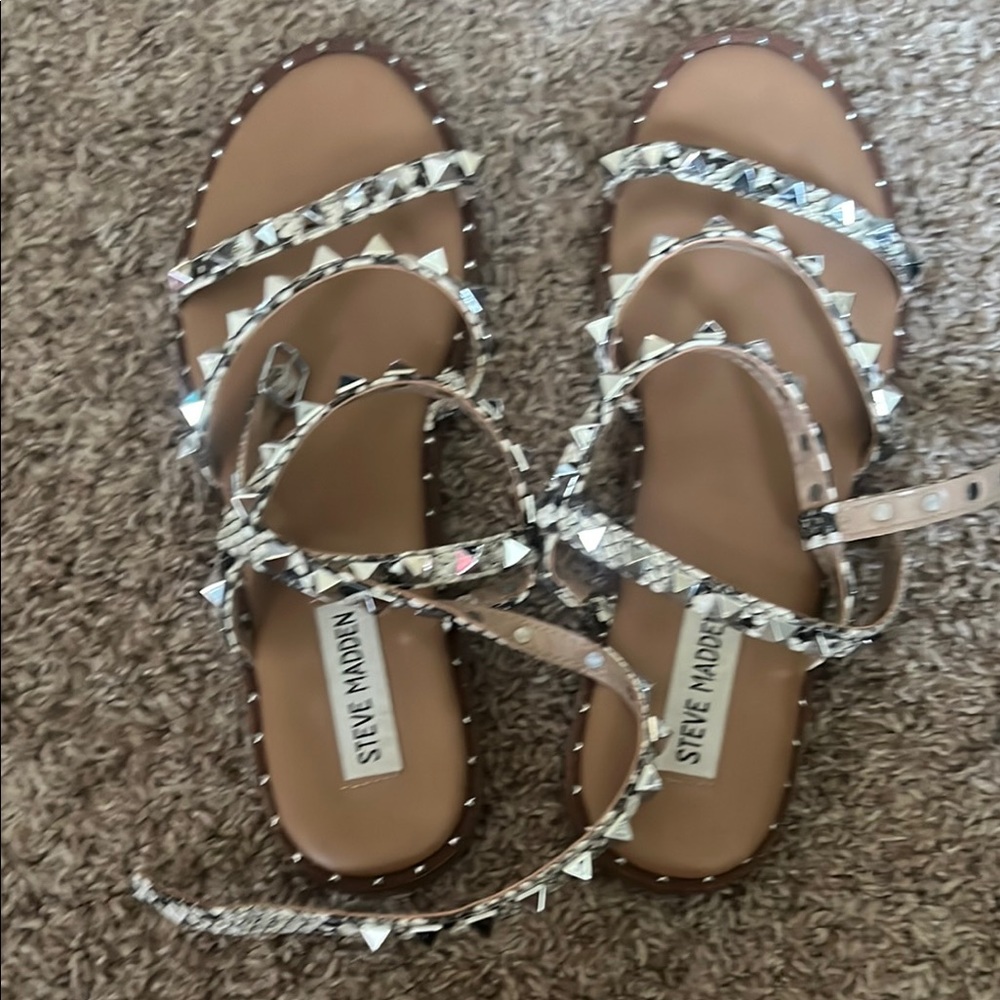 Steve Madden Black and Tan Flat Sandals with Braided Straps